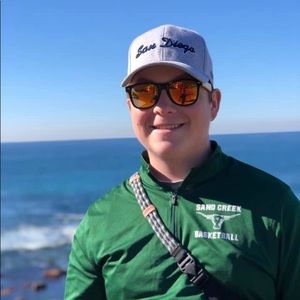 Meet your Posher, Zach